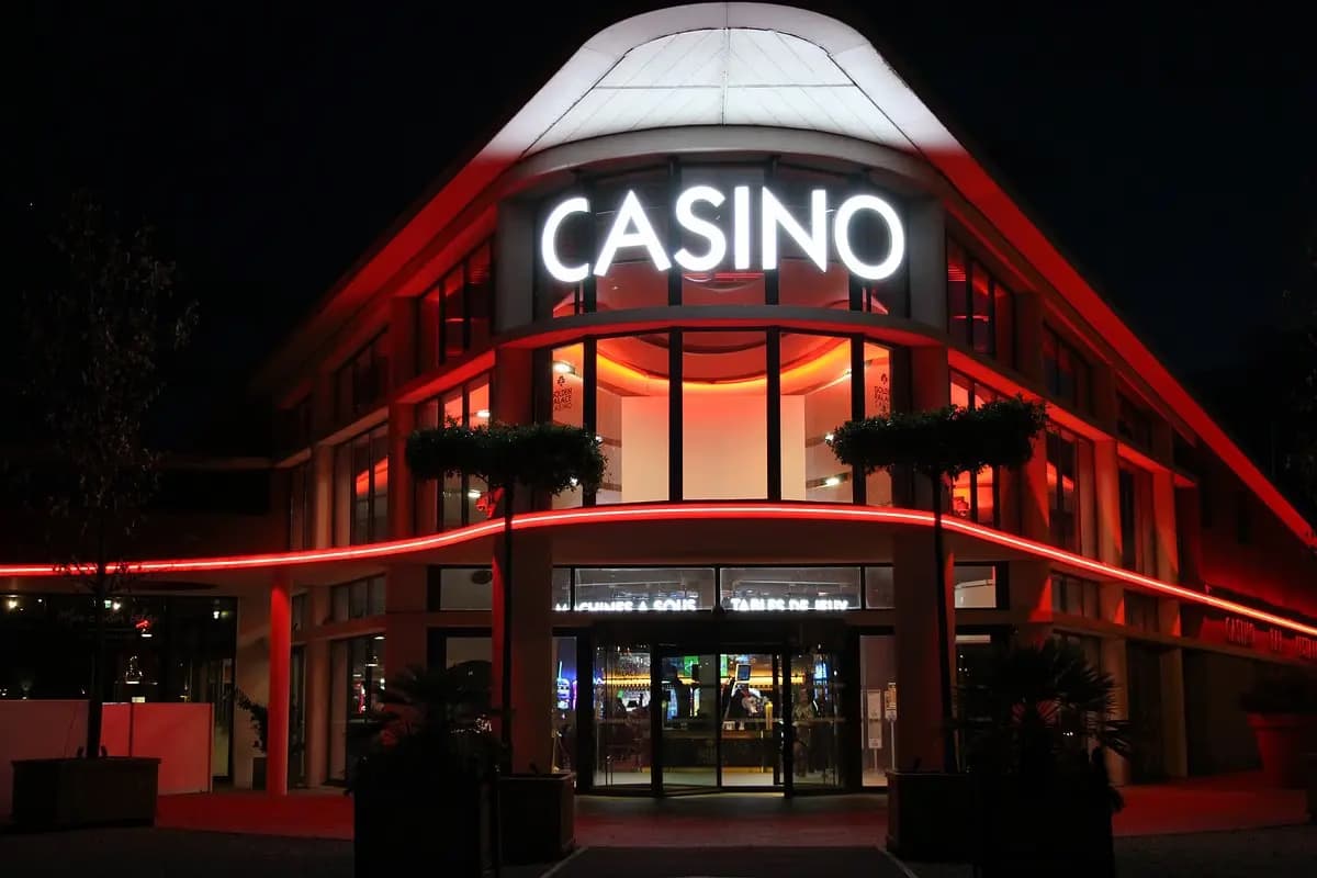 DIGITAL & LANDBASED CASINOS — image 3